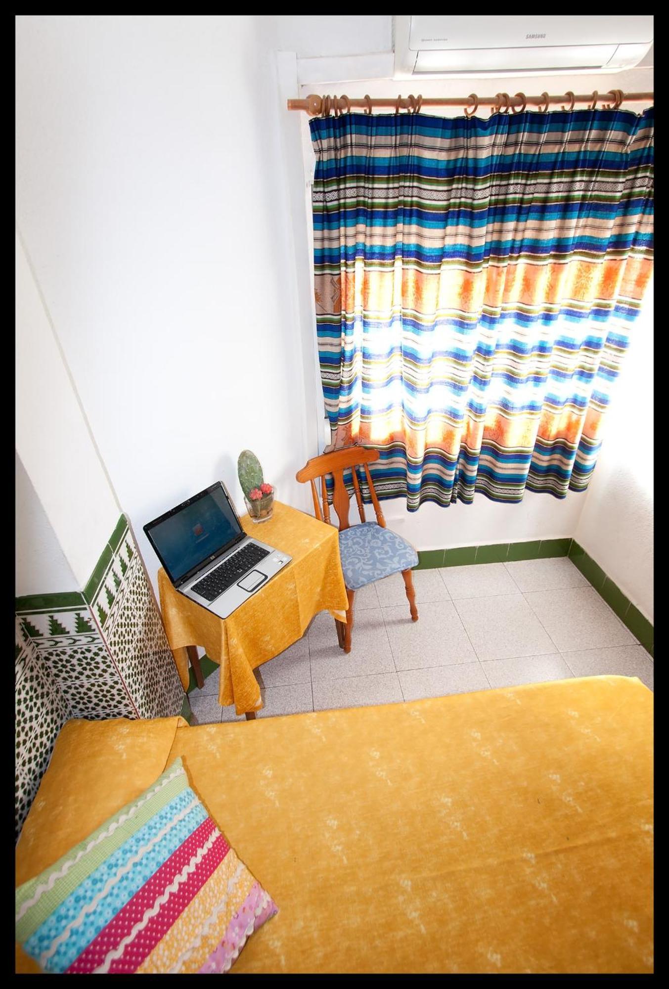 Hostal Estacion Almería Eksteriør bilde